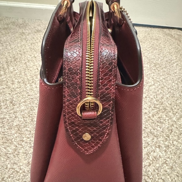 Coach Bag Maroon - Picture 6 of 13
